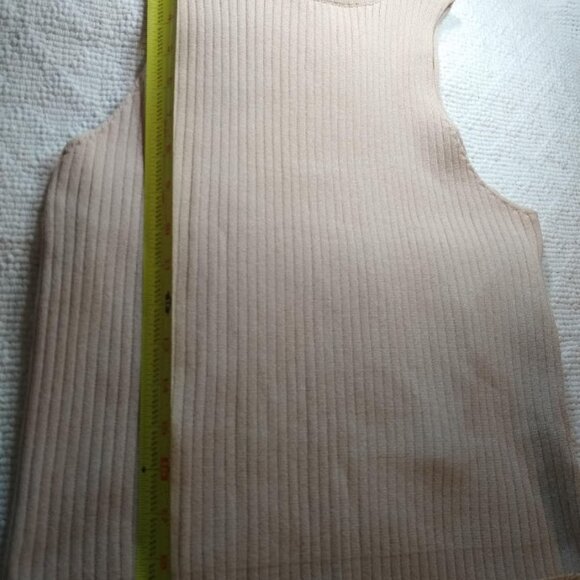 NWOT Closet Space XL cream-beige ribbed mock neck tank - Picture 6 of 8